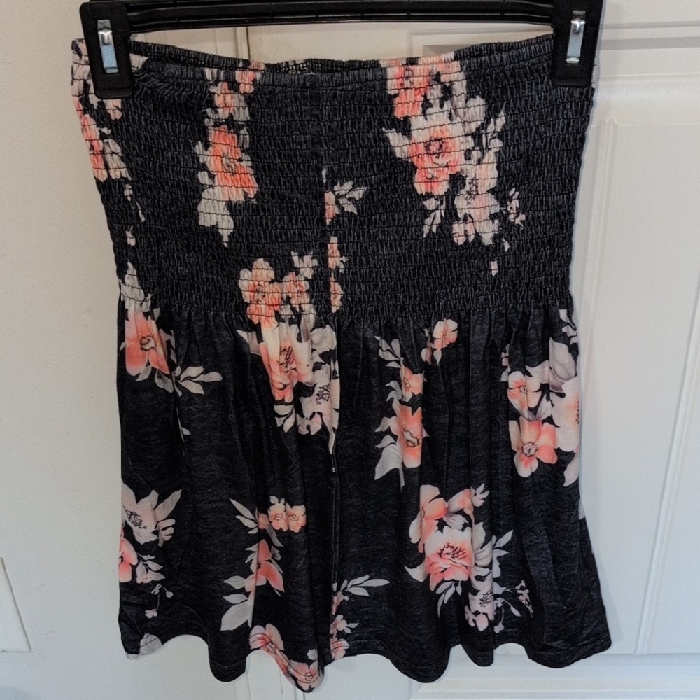 Unk Black and Pink Floral Tunic Top